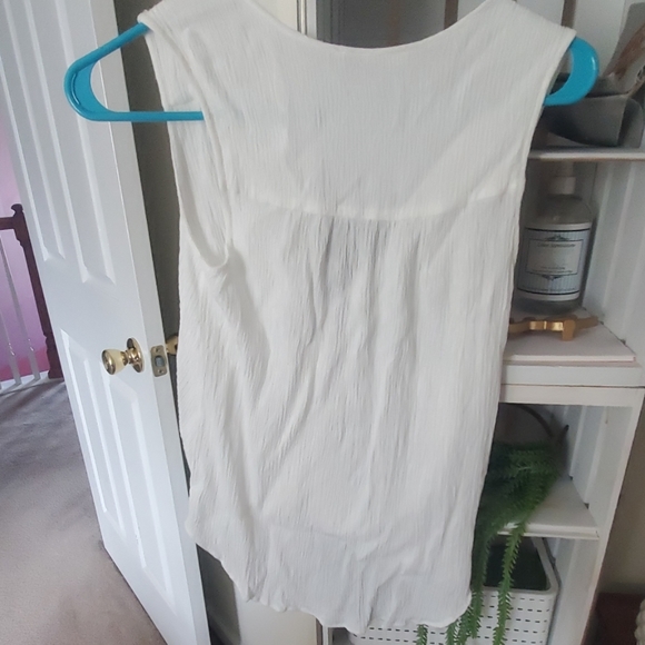 Top - Picture 2 of 2